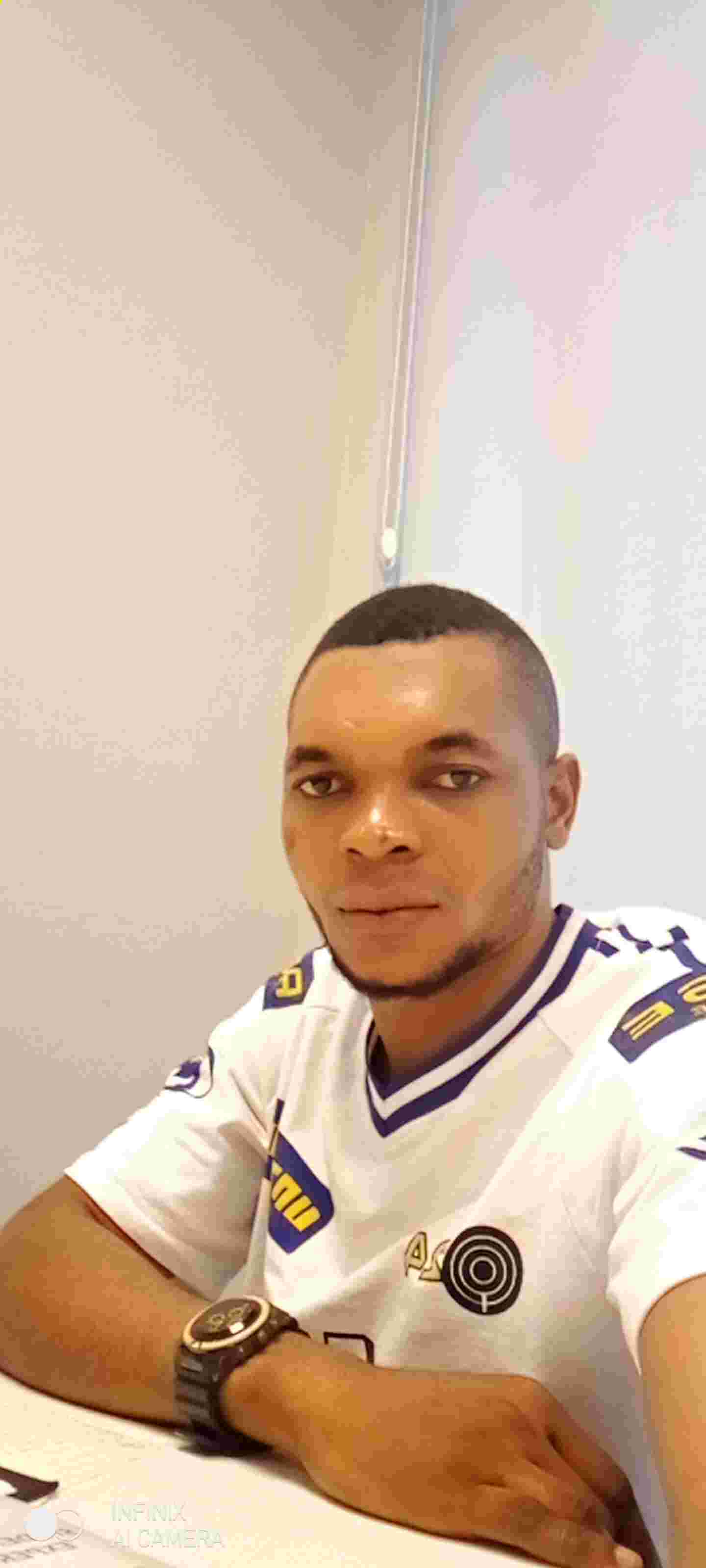 Adagba  Oloche 