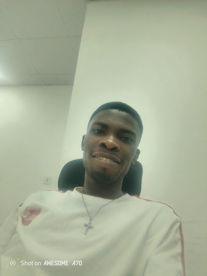 Dennis  Ugo 